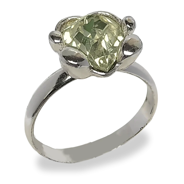 Anillo rodinado en oro blanco